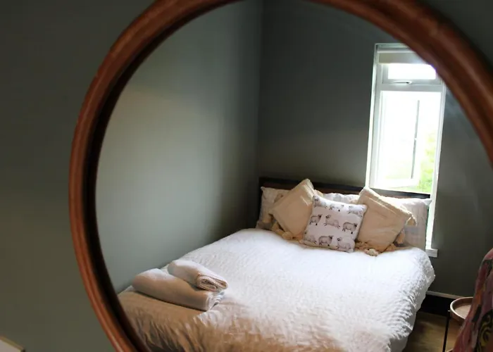 Ben Lettery Hostel *